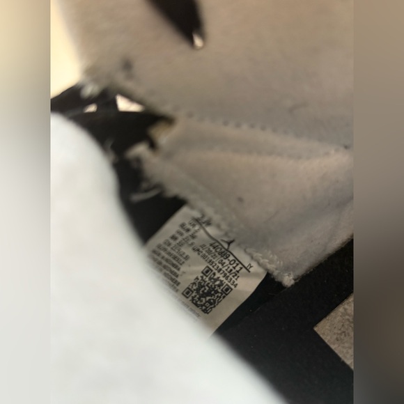 Nike Air Jordan 12 Retro - Kids Size 2.5Y - 'Reverse Flu Game' Sneakers NO BOX - Picture 16 of 16